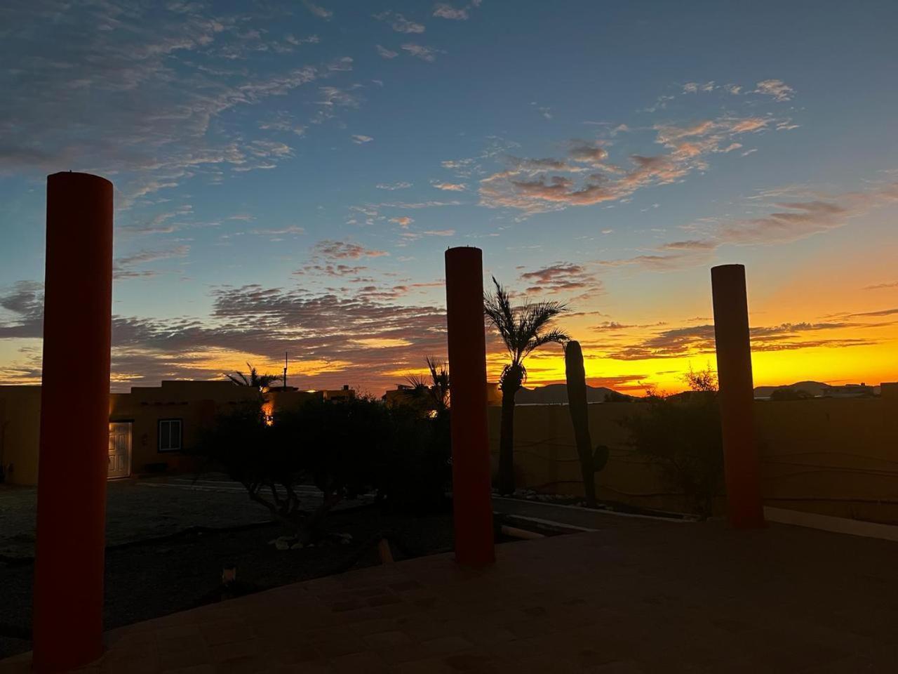 Los Vientos Hotel Bahia de Los Angeles ภายนอก รูปภาพ